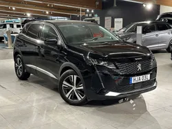 Svart Begagnad 2022 Peugeot 3008 Allure SUV | 264 900 kr (Marknadspris)