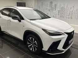 Vit Begagnad 2023 Lexus NX450h+ Sport Line SUV | 629 900 kr (Marknadspris)