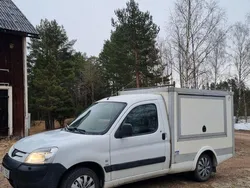Vit Begagnad 2008 Peugeot Partner Minibuss | 30 000 kr (Marknadspris)