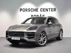 Grå Ny 2024 Porsche Cayenne SUV | 1 496 600 kr (Marknadspris)