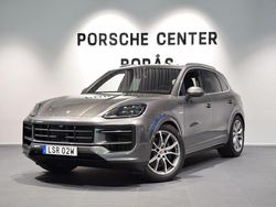 Grå Begagnad 2024 Porsche Cayenne SUV | 1 275 000 kr (Marknadspris)