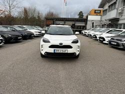Vit Begagnad 2023 Toyota Yaris Hybrid Active SUV | 189 900 kr (Superpris)