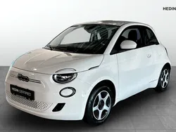 Vit (white) Begagnad 2021 Fiat 500e Passion Halvkombi | 184 900 kr (Marknadspris)