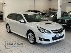 Vit Begagnad 2011 Subaru Legacy Sport Kombi | 59 900 kr (Marknadspris)