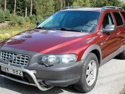 Röd Begagnad 2003 Volvo XC70 Business Edition SUV | 28 000 kr (Marknadspris)