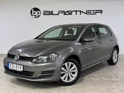 Grå Begagnad 2015 VW Golf VII Halvkombi | 89 900 kr (Marknadspris)