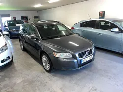 Grå Begagnad 2008 Volvo V50 Kinetic Kombi | 54 900 kr (Marknadspris)