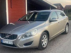 Brun Begagnad 2011 Volvo V60 Summum Kombi | 55 000 kr (Bra pris)
