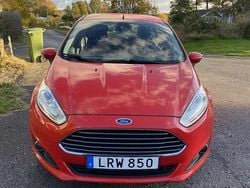 Begagnad 2015 Ford Fiesta Titanium Halvkombi | 59 000 kr (Marknadspris)