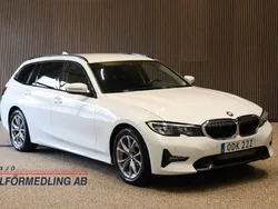 Vit Begagnad 2021 BMW 320 Sport Line Kombi | 259 000 kr (Superpris)