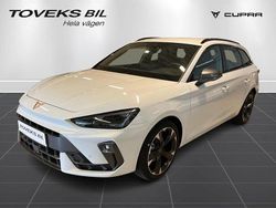 Vit (glacial white metallic) Ny 2025 Cupra Leon Kombi | 421 200 kr (Lite dyr)