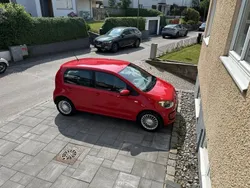 Röd Begagnad 2016 VW up! high up! Halvkombi | 68 000 kr (Bra pris)