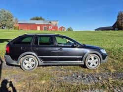 Svart Begagnad 2010 Skoda Octavia Scout Kombi | 20 000 kr (Superpris)