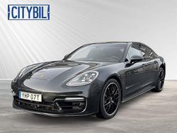 Grå Begagnad 2022 Porsche Panamera 4 Platinum Edition Sedan | 895 900 kr (Bra pris)