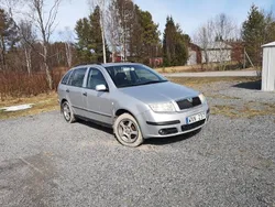 Silver Begagnad 2006 Skoda Fabia Kombi | 15 000 kr (Marknadspris)