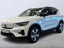 Vit Begagnad 2022 Volvo XC40 Core SUV | 349 000 kr