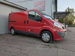 Röd Begagnad 2011 Renault Trafic Van | 39 900 kr (Lite dyr)