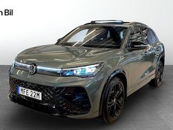 Grön Begagnad 2025 VW Tiguan R-line SUV | 569 900 kr