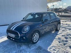 Blå Begagnad 2017 Mini Cooper Pepper Halvkombi | 119 900 kr (Marknadspris)