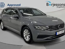 Grå Begagnad 2023 VW Passat Business Kombi | 309 000 kr (Marknadspris)