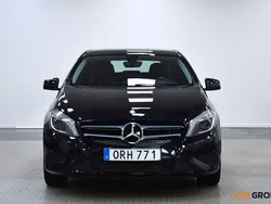 Lila Begagnad 2014 Mercedes A180 Urban Halvkombi | 144 900 kr (Marknadspris)