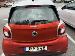 Röd Begagnad 2015 Smart ForFour Halvkombi | 65 000 kr