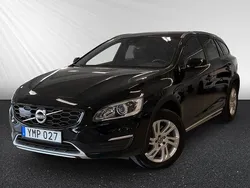 Svart Begagnad 2017 Volvo V60 CC Standard Kombi | 184 400 kr (Marknadspris)