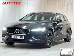 Svart Begagnad 2022 Volvo V60 Kombi | 319 500 kr (Marknadspris)