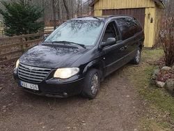Svart Begagnad 2005 Chrysler Grand Voyager Minibuss | 14 000 kr (Superpris)