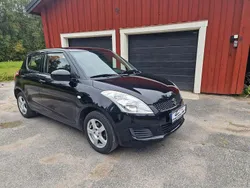 Svart Begagnad 2012 Suzuki Swift Halvkombi | 78 000 kr (Marknadspris)