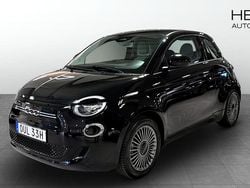Svart Begagnad 2022 Fiat 500e Icon Sportkupé | 159 900 kr (Superpris)