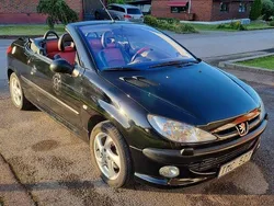 Svart Begagnad 2002 Peugeot 206 CC Cab | 15 000 kr (Superpris)