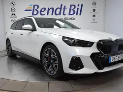 Vit Begagnad 2025 BMW i5 M Sport Sedan | 749 500 kr
