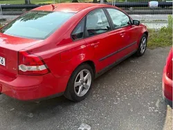 Röd Begagnad 2004 Volvo S40 Sedan | 10 000 kr (Superpris)