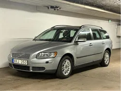 Blå Begagnad 2005 Volvo V50 Kinetic Kombi | 19 900 kr (Marknadspris)