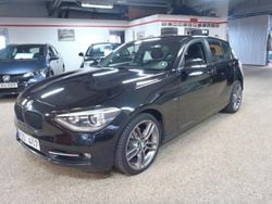 Svart (svart metallic) Begagnad 2013 BMW 120 Sport Line Halvkombi | 134 000 kr (Marknadspris)