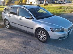 Grå Begagnad 2006 Volvo V50 Kombi | 35 000 kr (Marknadspris)