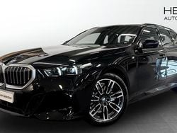 Svart (black) Begagnad 2025 BMW 530e M Sport Kombi | 648 700 kr (Bra pris)
