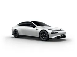 Vit Begagnad 2023 XPENG P7 AWD Performance Sedan | 469 900 kr