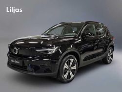 Svart Begagnad 2022 Volvo XC40 Core SUV | 319 000 kr