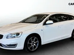 Vit Begagnad 2015 Volvo V60 Ocean Race Kombi | 159 900 kr (Marknadspris)