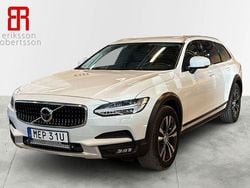 Vit Begagnad 2020 Volvo V90 CC Momentum Kombi | 329 900 kr (Marknadspris)