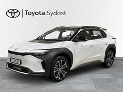 Vit Begagnad 2024 Toyota bZ4X Executive SUV | 499 000 kr
