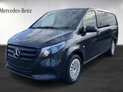 Mörkgrå (grå) Ny 2025 Mercedes Vito Minibuss | 543 625 kr (Marknadspris)