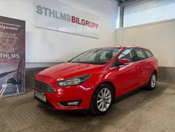 Röd Begagnad 2017 Ford Focus Titanium Kombi | 77 500 kr (Bra pris)