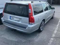 Grå Begagnad 2007 Volvo V70 Kinetic Kombi | 18 000 kr (Marknadspris)