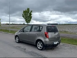 Grå Begagnad 2009 Mitsubishi Colt Halvkombi | 37 000 kr (Superpris)