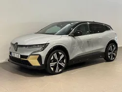 Grå Begagnad 2022 Renault Mégane Iconic Halvkombi | 309 500 kr (Marknadspris)