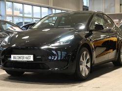 Svart Begagnad 2024 Tesla Model Y SUV | 449 000 kr (Dyr)