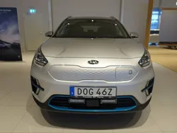 Grå Begagnad 2020 Kia e-Niro Advance SUV | 285 000 kr (Marknadspris)